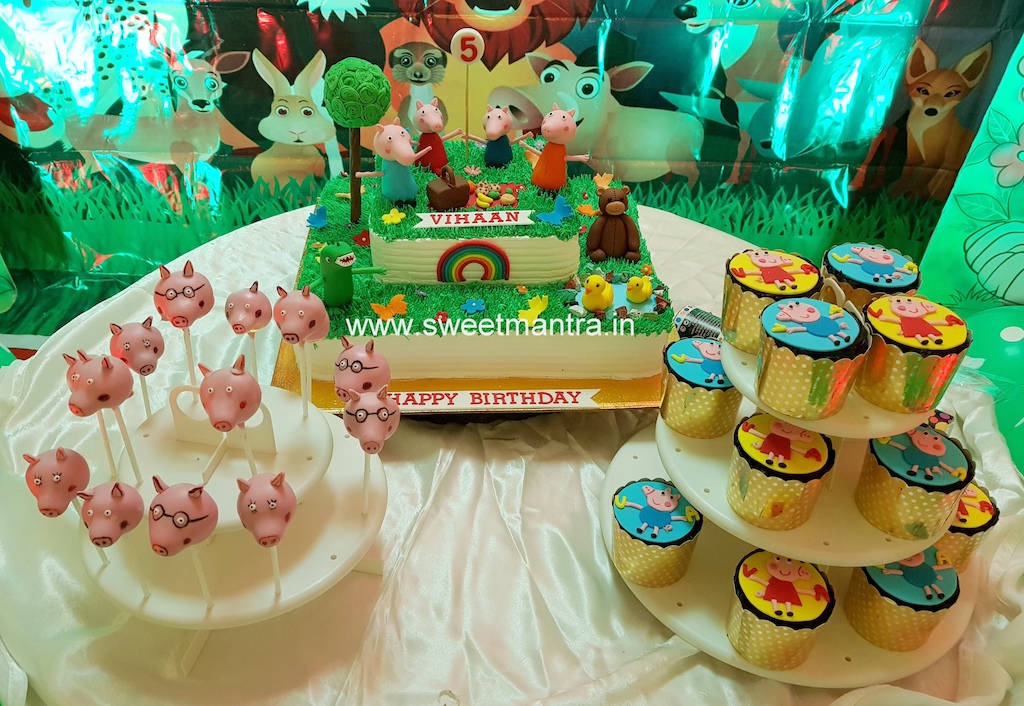 Peppa Pig theme dessert/sugar table for boy's 5th birthday in Pune