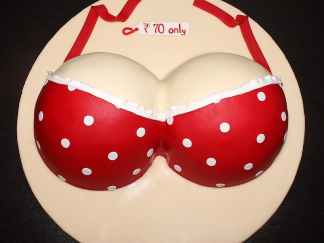 Boobs, Bra shape naughty cake for bachelor party in Pune