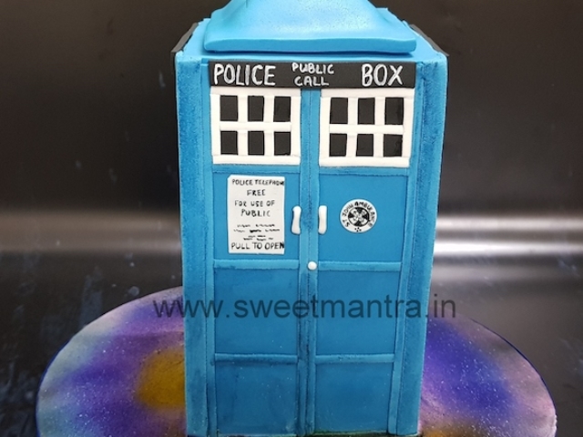 Dr.Who Tardis telephone booth shaped 3D fondant cake in Pune