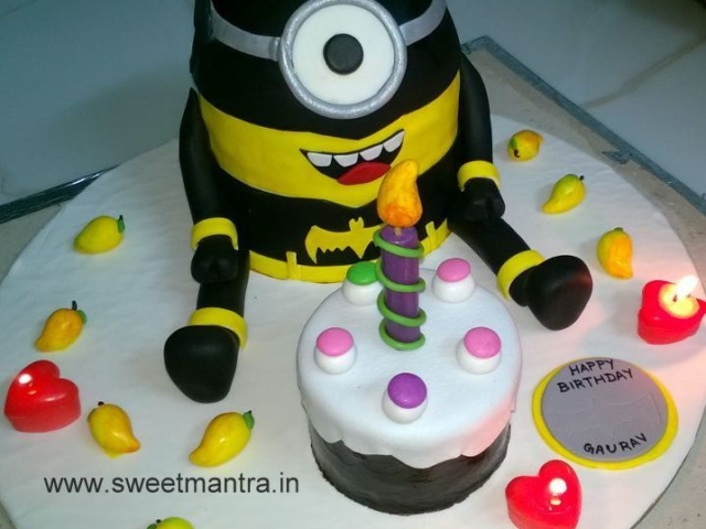 Batminion shaped theme 3D fondant cake for birthday in Pune