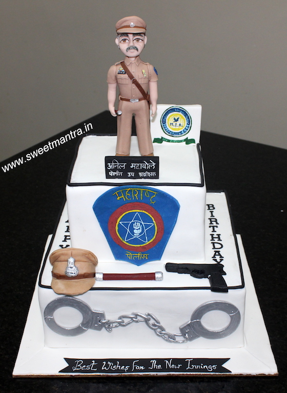 Maharashtra Police officer retirement theme cake in Pune