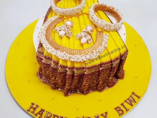 Saree and jewellery theme customized cake for wife in Pune