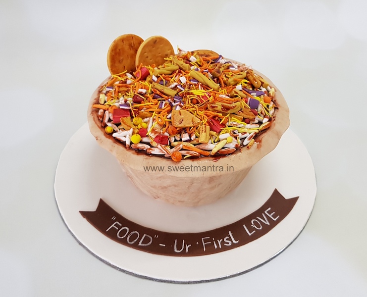 Indian snack Bhel Puri bowl shaped 3D cake in Pune