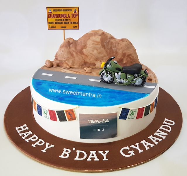 Ladakh and travel theme customized fondant cake for bikers birthday in Pune