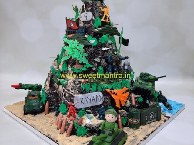Mountain shape Call of Duty game theme cake