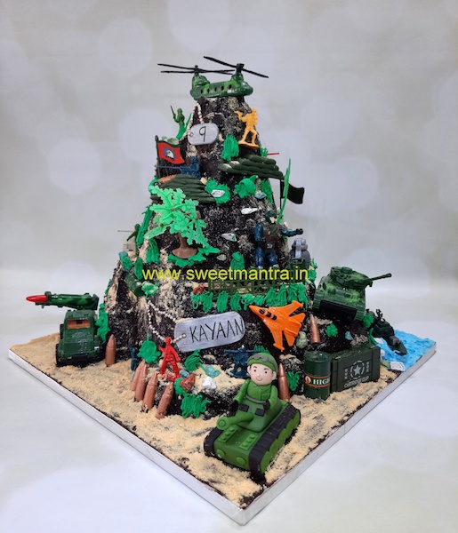 Mountain shape Call of Duty game theme cake