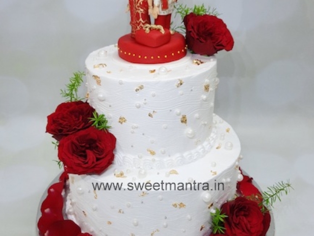Designer Wedding cake with flowers