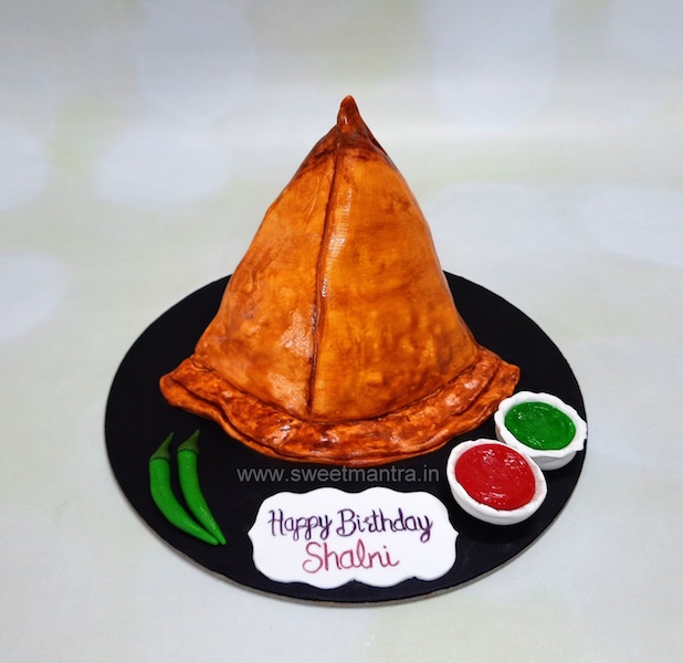 Samosa shape 3D cake for chaat lover in Pune