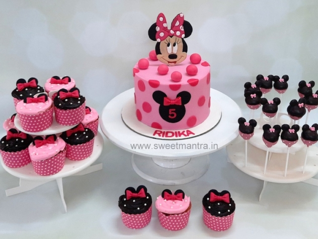 Minnie mouse theme sugar table for girls 5th birthday