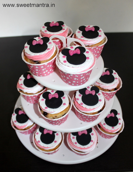 Minnie mouse theme cupcakes