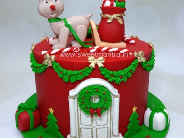 Christmas theme fondant cake