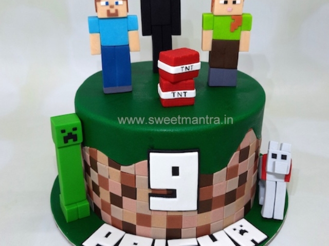 Minecraft theme cake