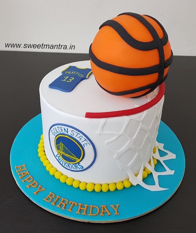 Basketball fan cake