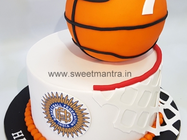 Basketball tier cake