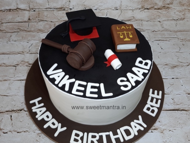 Law and Order cake