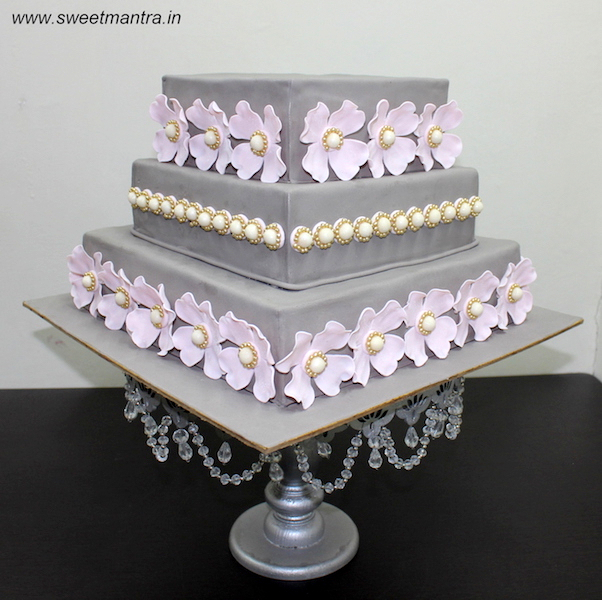3 tier fondant wedding cake