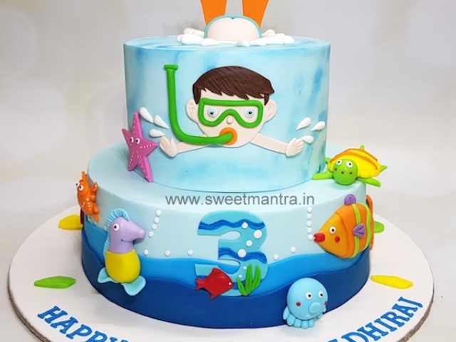 Underwater tier cake