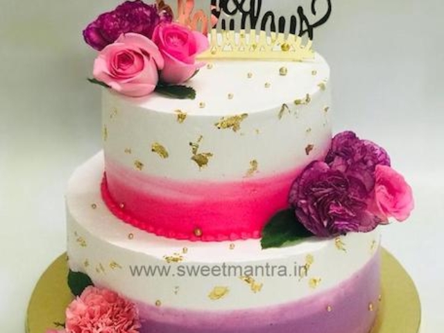 Floral design cake in 2 tier
