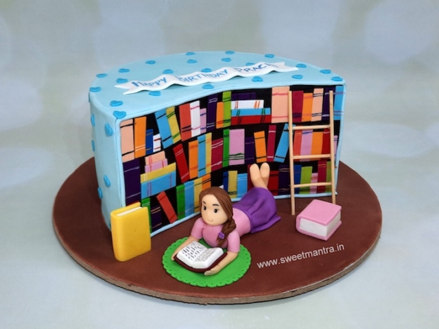 Library theme cake