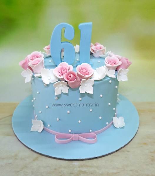 Designer cake for moms birthday
