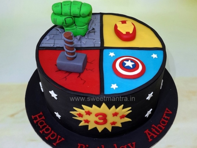 Avengers theme cake