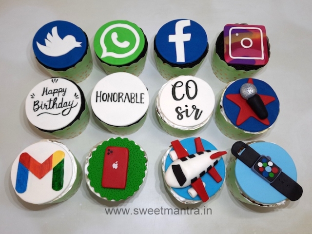 Social Media cupcakes