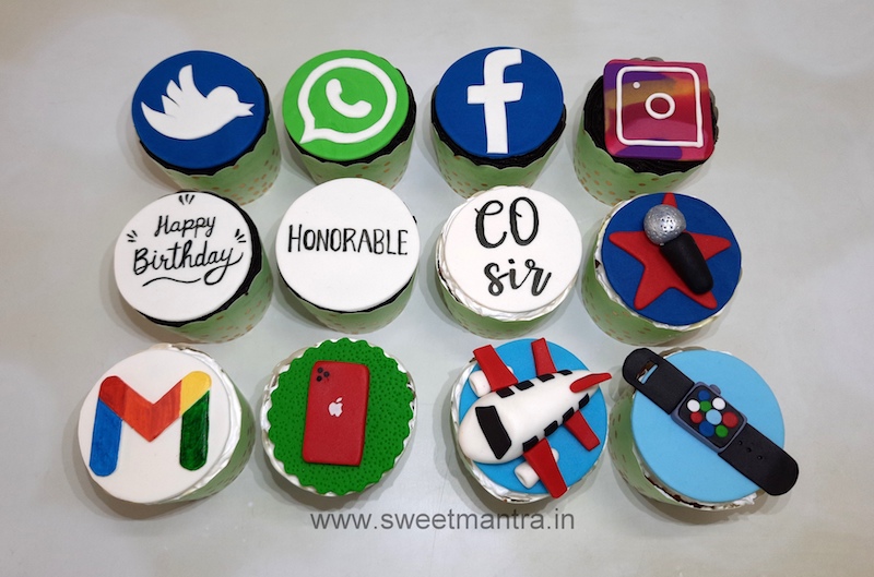 Social Media cupcakes