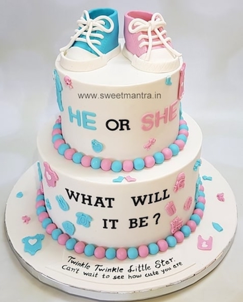 Baby Shower shoes cake