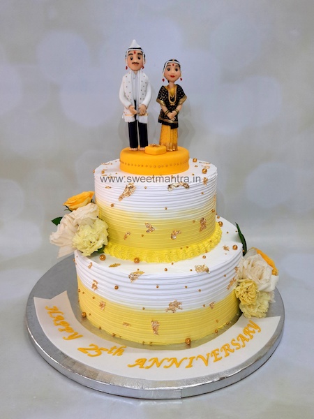 Designer Anniversary cake for Mom Dad
