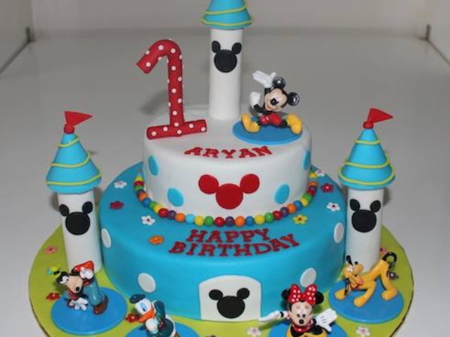 Mickey family tier cake