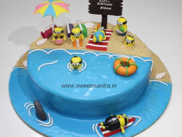 Minions on beach cake