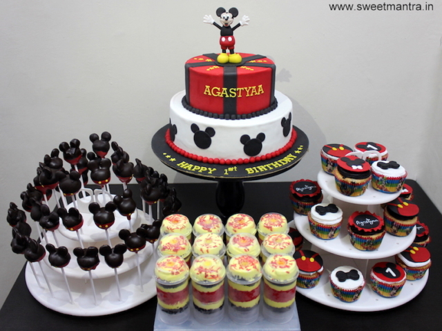 Mickey Mouse dessert table