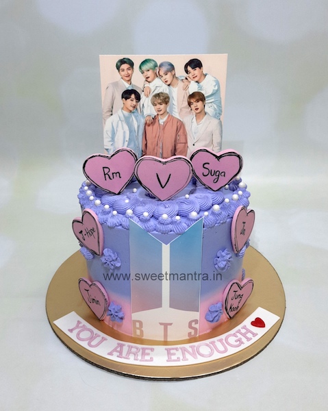BTS fan cake
