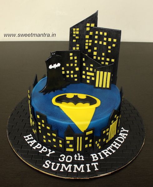 Batman design cake