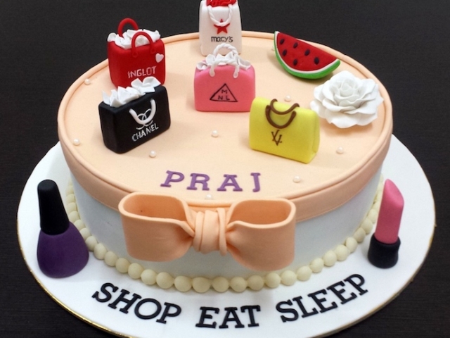 Cake for Shopping fan