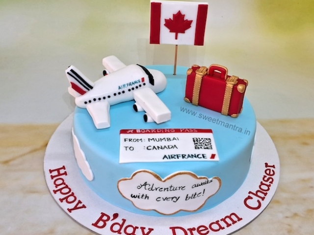 Canada travel cake