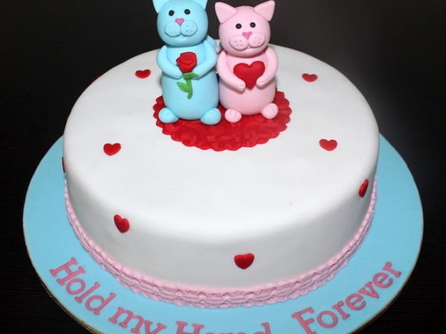 Cat couple cake