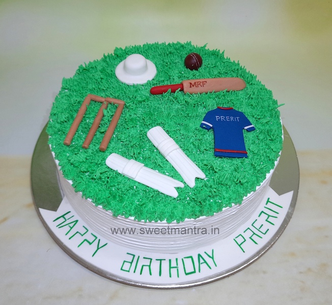 Cricket cake in cream