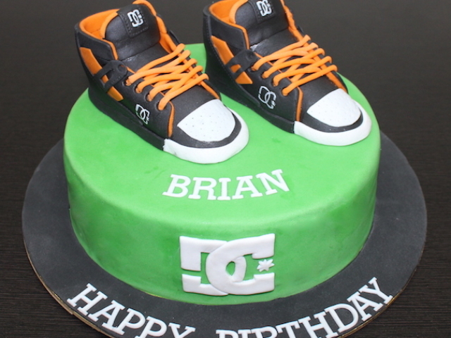 DC shoes cake