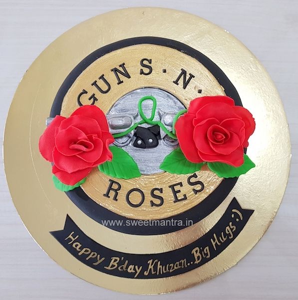 Guns and Roses cake