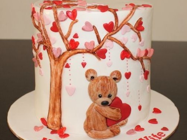 Love theme cake for girlfriend