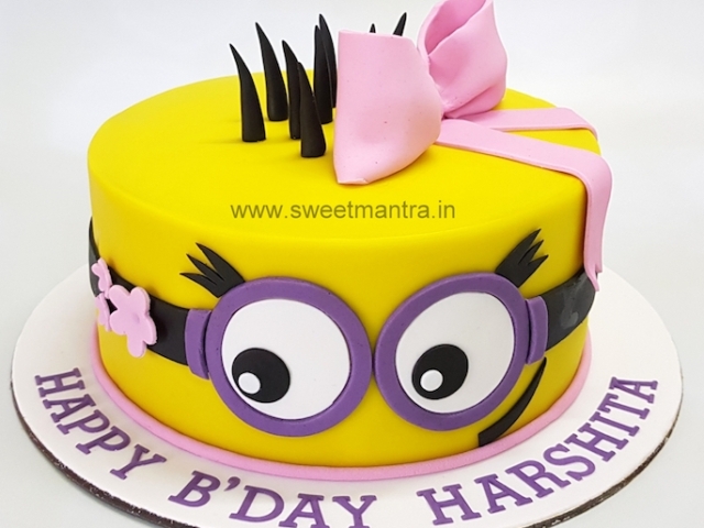 Minion cake for adult