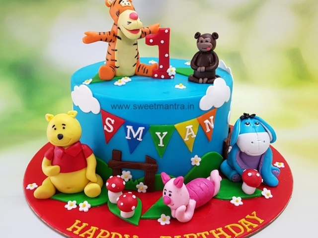 Winnie the pooh 1st birthday cake