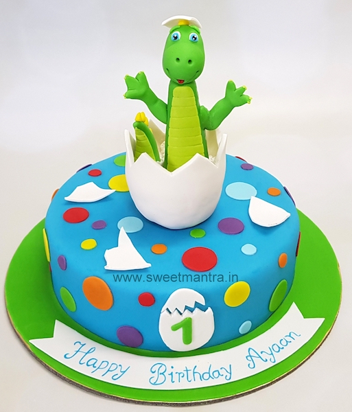 Baby Dinosaur cake
