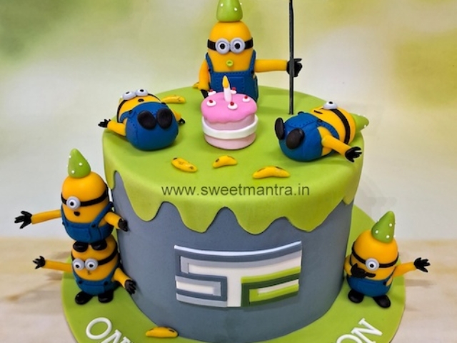 Custom anniversary cake for company
