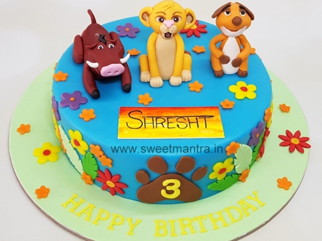 Simba and friends cake