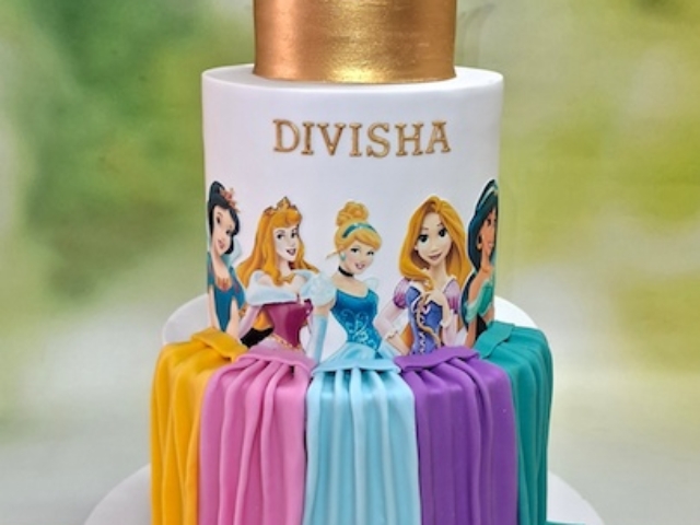 Disney Princess theme cake