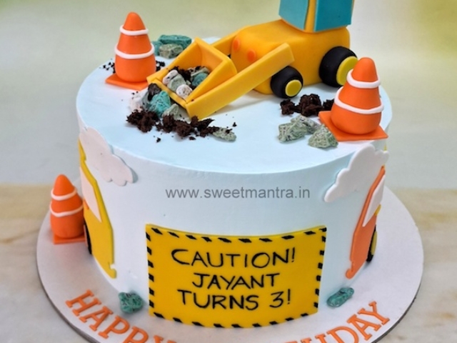 Construction theme cake